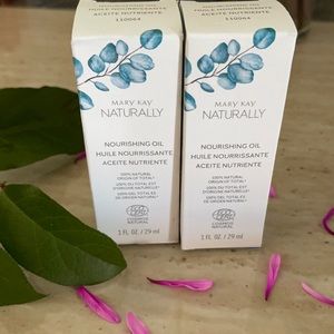 Mary Kay Naturally Nourishing Oil
